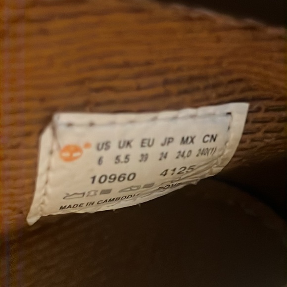 Timberland Women’s size 6 Waterproof boots - Picture 7 of 8